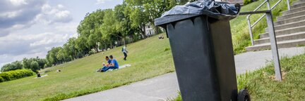 Abfallbehälter am Osterdeich sorgen für Stadtsauberkeit im öffentlichen Raum. | © Die Bremer Stadtreinigung